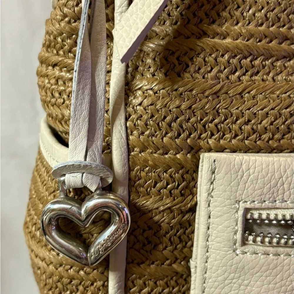**Brighten your bag, white straw organizer - Picture 2 of 8